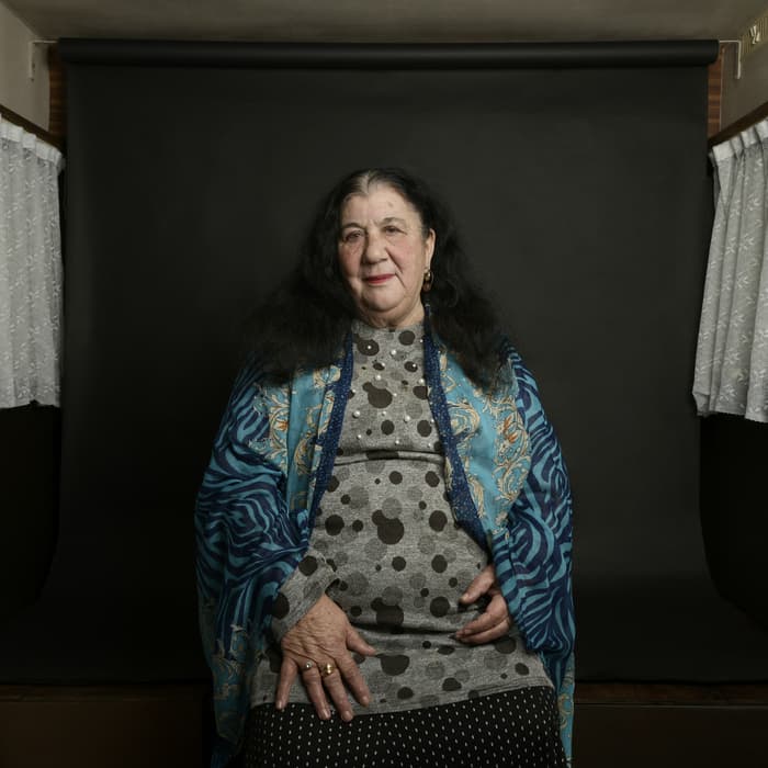 Exposition « MĀNOUCHES - Un voyage avec les descendants de Didi et Canette Duville » · photo 1