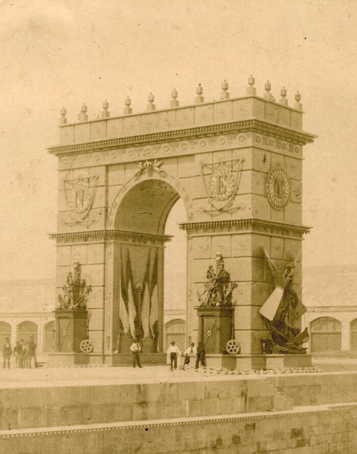 Levez les yeux ! Découverte du SHD de Cherbourg et atelier sur la visite de Napoléon III · photo 1