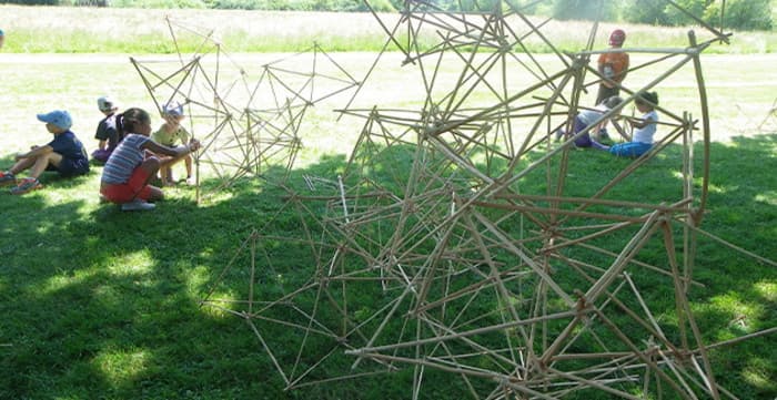 Atelier "Land'Art, l'art en extérieur" 3-6 ans · photo 1