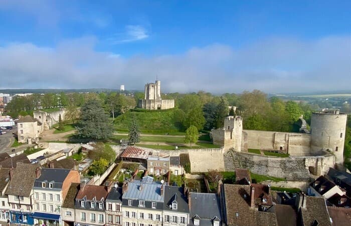Visite libre de la tour du prisonnier, du donjon Saint-Thomas et des caves du château · photo 1