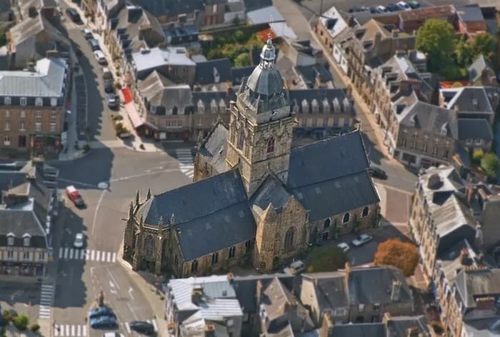 Conférence : la restauration de l'église Notre-Dame de Villedieu-les-Poêles · photo 1
