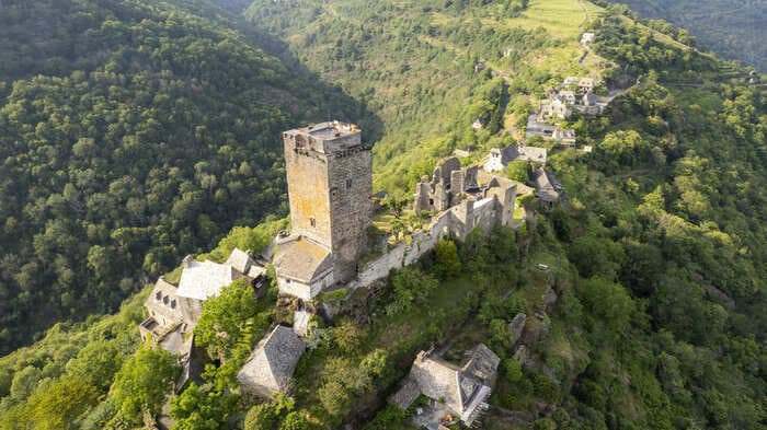 Suivez le guide au Château de Valon · photo 1