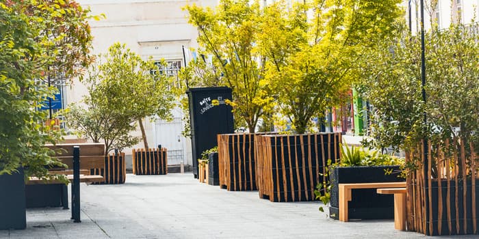 Le Parvis du Théâtre se transforme en salon de plein air · photo 1