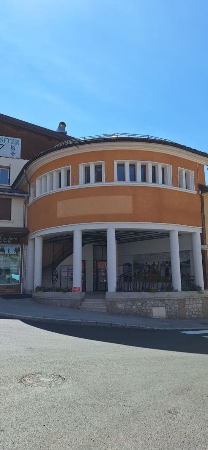 Visite guidée des Bains-douches Art déco de Mijoux · photo 1