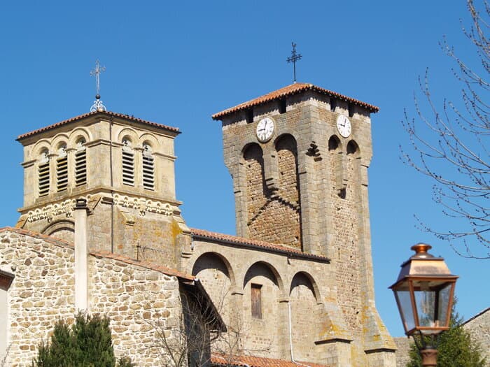 Visite de l'église fortifiée et du village de Marols · photo 1