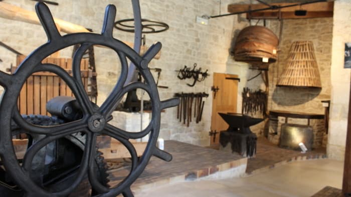 Découvrez les métiers du charron et du tonnelier · photo 1