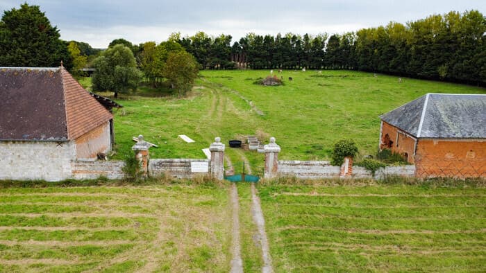 Visite libre d'un clos-masure · photo 1
