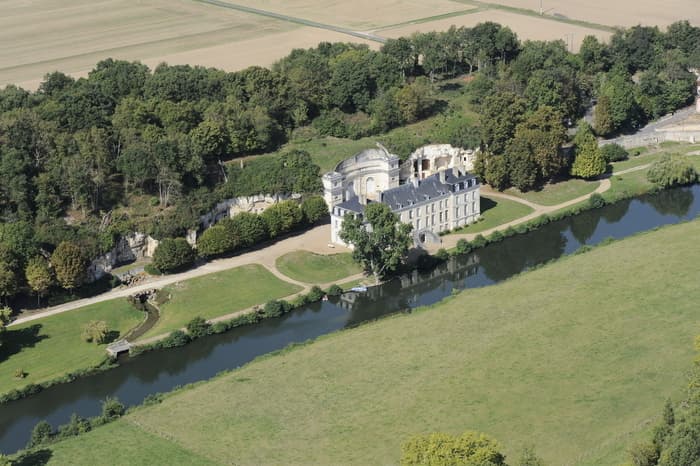 Visite libre des extérieurs et de la chapelle de Rochambeau · photo 1