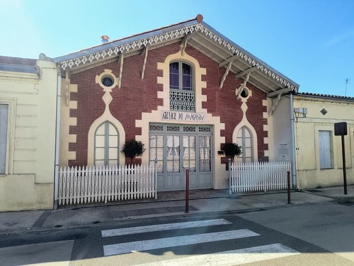 Visite d'un atelier de sculpture céramique et bronze · photo 1