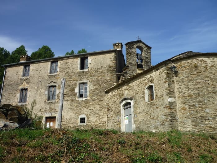 Autour de l'église et de la cure de l'abbé Pourcher · photo 1