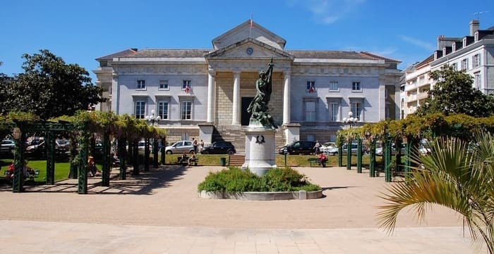 Visite guidée du palais de justice historique de Pau · photo 1
