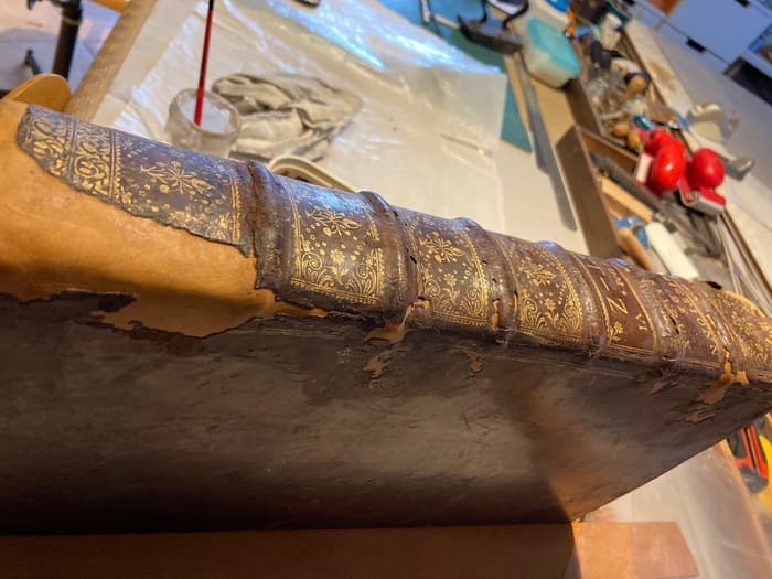Démonstration de restauration livres · photo 1