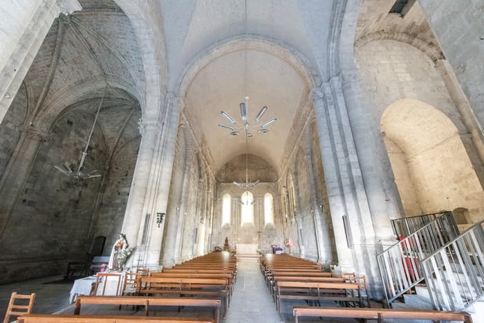 Visite archi : l’église Saint-Pierre et sa crypte · photo 1