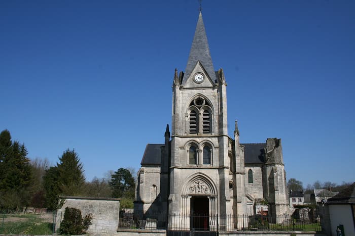 Visite libre de l'église Saint-Nicolas à Laval-en-Laonnois · photo 1