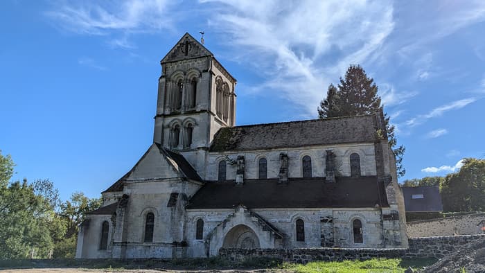 Visite libre de l'église de la Nativité-de-la-Sainte-Vierge à Lierval · photo 1