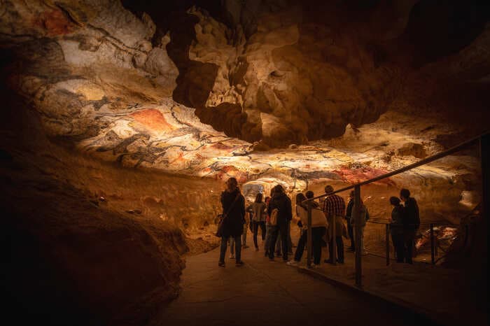 Visite autour des fac-similés : Lascaux II, Lascaux IV et l’Atelier des Fac-Similés du Périgord s’unissent pour les Jour · photo 1