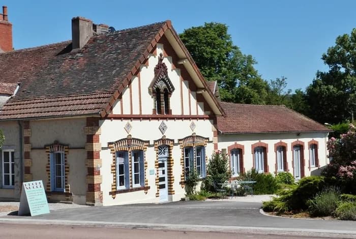 Visite des anciens bureaux de la tuilerie Perrusson · photo 1