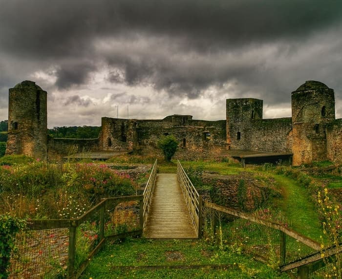Château médiéval de Pouancé · photo 1