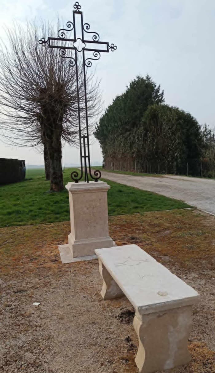 Découvrez lors d'un circuit les lieux oubliés d'Isle-Aumont · photo 1