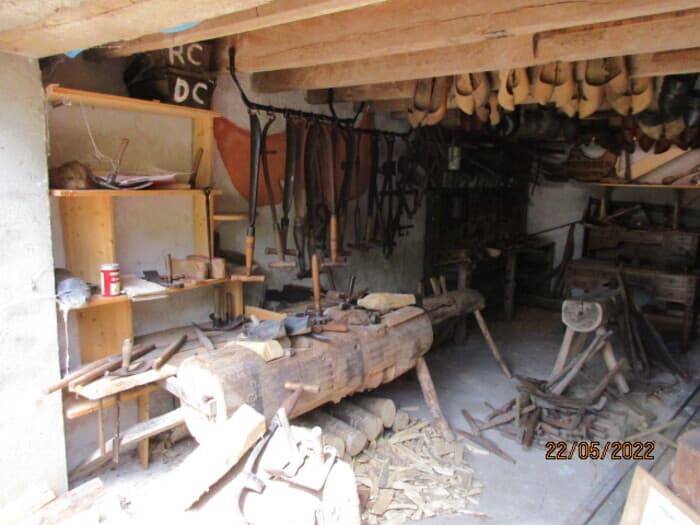 Visite guidée d'une collection d'outils anciens et démonstrations · photo 1