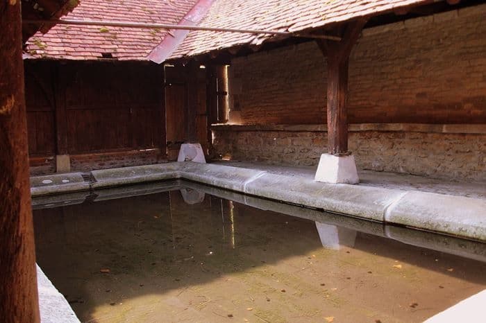Visite du lavoir de Thury · photo 1