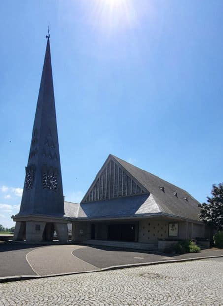 Eglise d'Ingrandes sur Loire classée "patrimoine XXe siècle" · photo 1