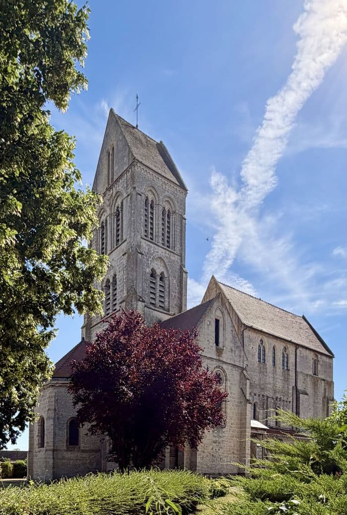 Eglise Saint Julien de Courville (église du château des Archevêques de Reims) · photo 1