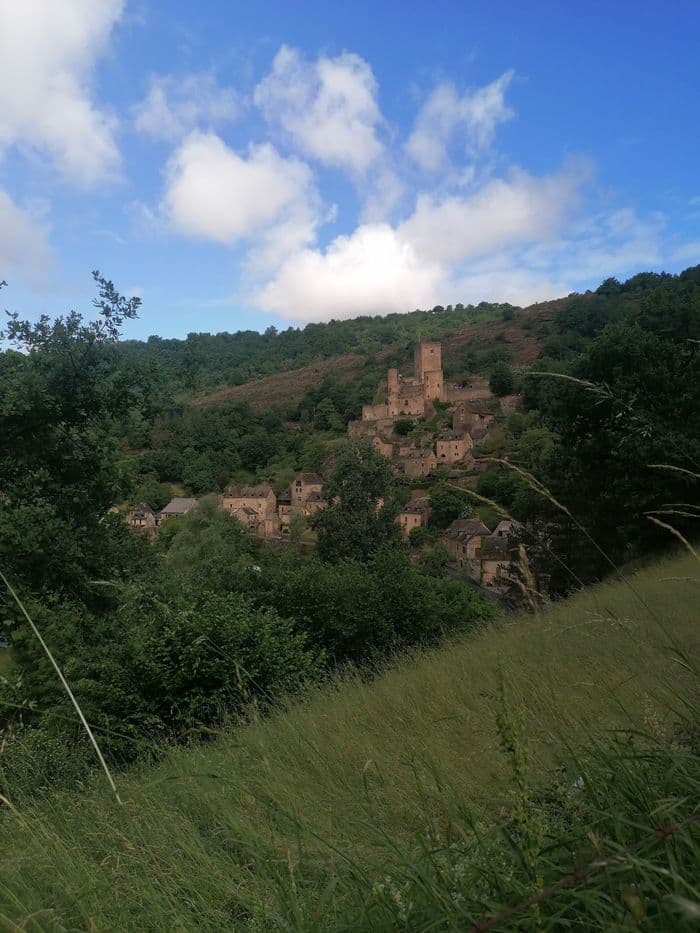 Profitez d'une visite guidée dans l'un des « Plus Beaux Villages de France » · photo 1