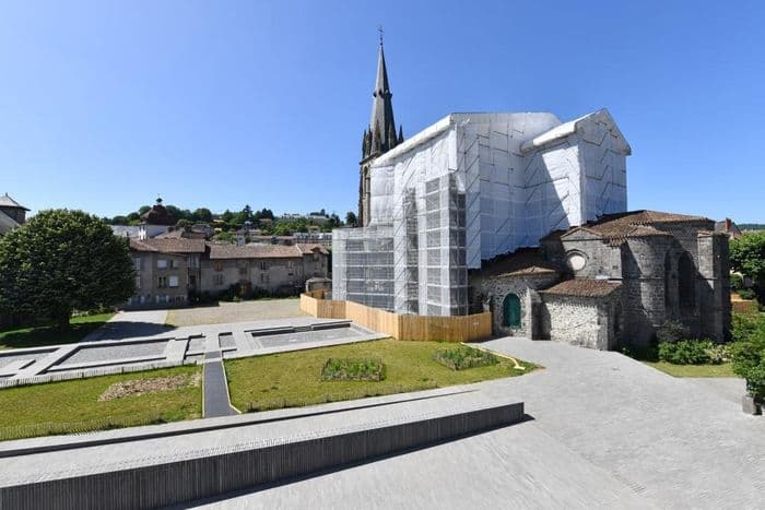 Le chantier de restauration de l'abbatiale Saint-Géraud · photo 1