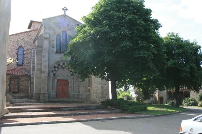 Visite Eglise de Pouilly-les-Nonains · photo 1