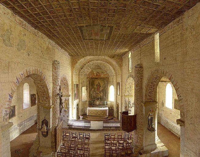 Visites commentées de l'église romane de Vic d'Oust et de son histoire à travers les siècles. · photo 1