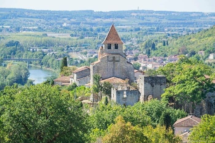 Laissez-vous conter le joli village de Clermont-Dessous ! · photo 1