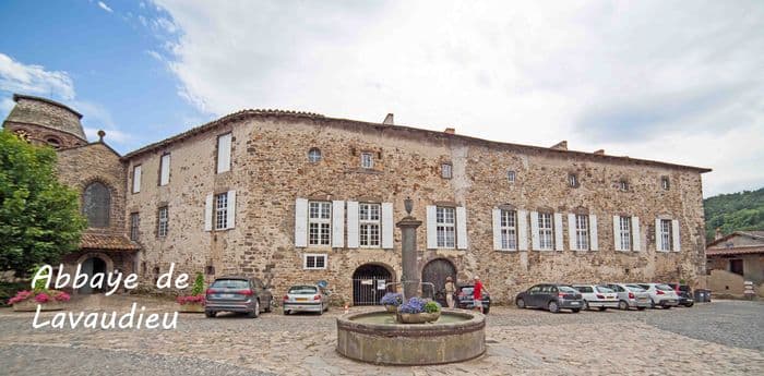 Abbaye de Lavaudieu - Visite du Logis Abbatial · photo 1