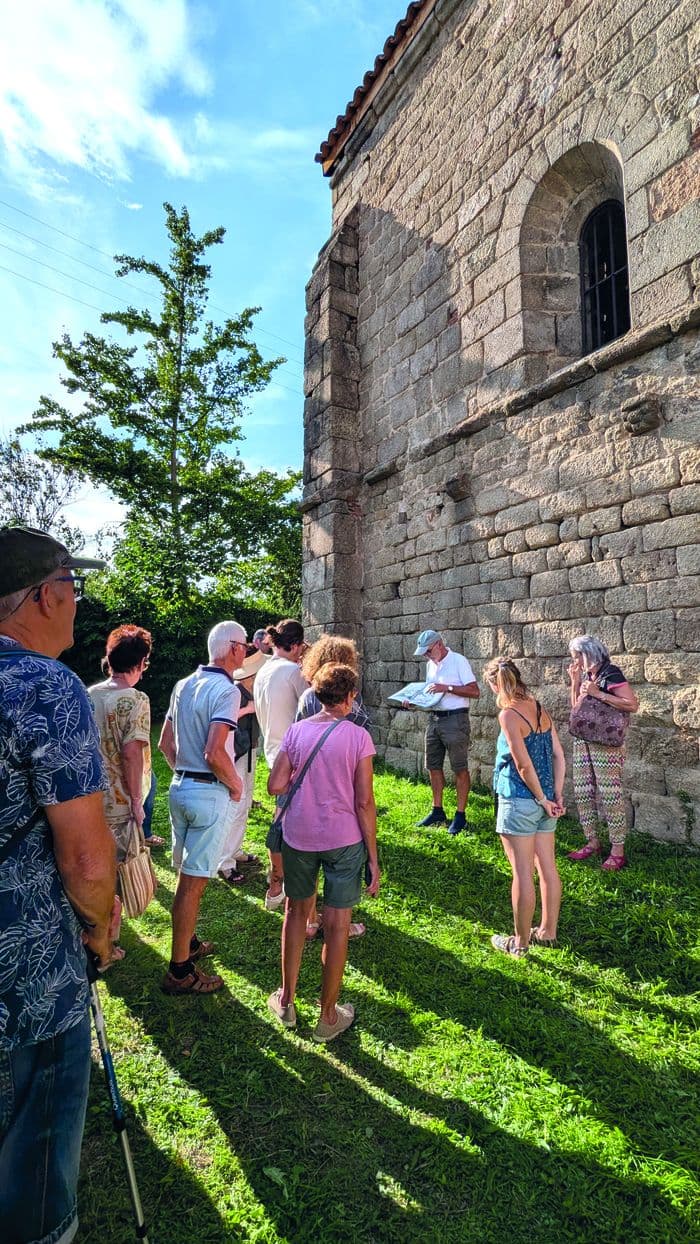 Autour du plus vieil édifice religieux de la ville · photo 1