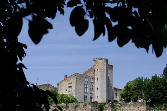 Exposition : La maison forte de Tardes, l'Histoire continue · photo 1