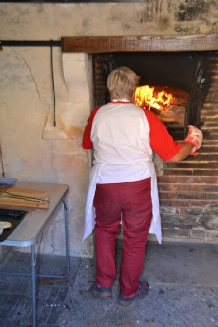 Cuisson au four à pain, pain beurré · photo 1