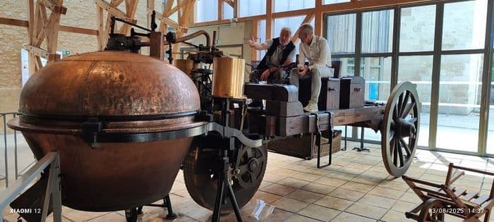 Découverte de l'Espace Cugnot avec le premier véhicule automobile en fonctionnement : le Fardier. · photo 1