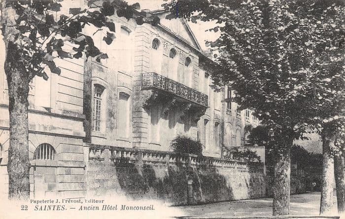 Exposition : "Le musée Dupuy-Mestreau il y a 100 ans en photographies" · photo 1