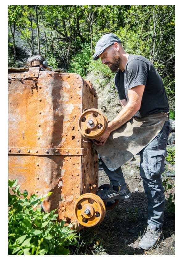 Démonstration de rivetage à l'ancienne · photo 1