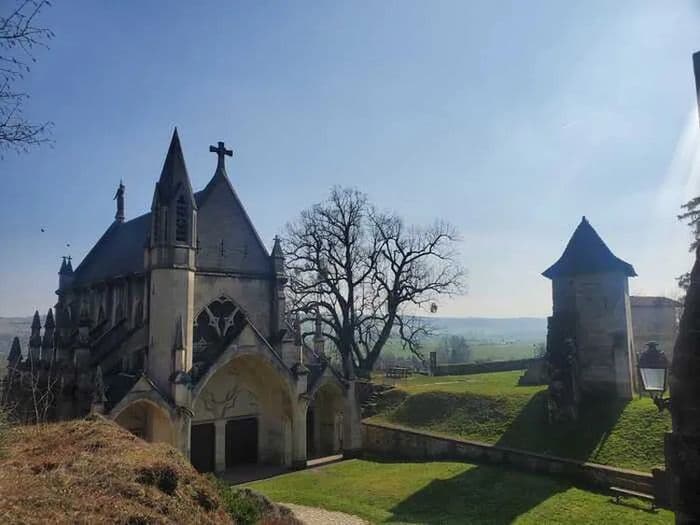 Découvrez les lieux historiques sur les traces de Jeanne d'Arc · photo 1