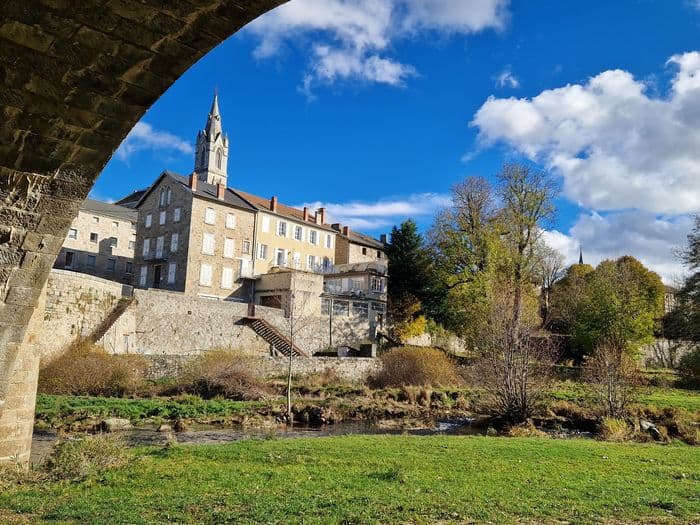 Visite guidée du vieux village de Tence · photo 1
