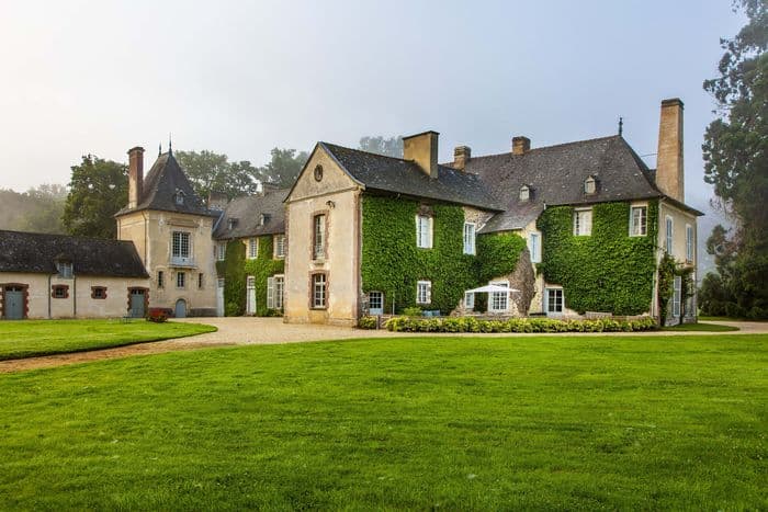 Venez découvrir comment le Château de la Villedubois résiste depuis des centaines d'années, se ravive actuellement et ré · photo 1