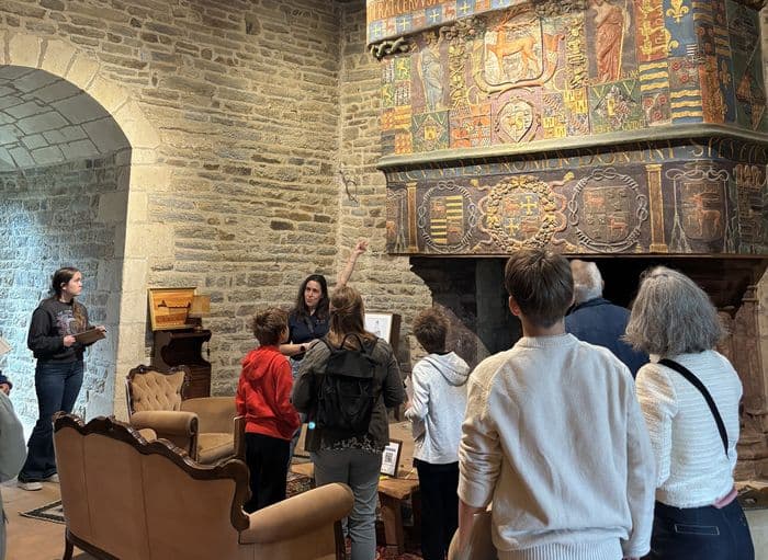 Visite du château de Pontivy en langue des signes françaises · photo 1