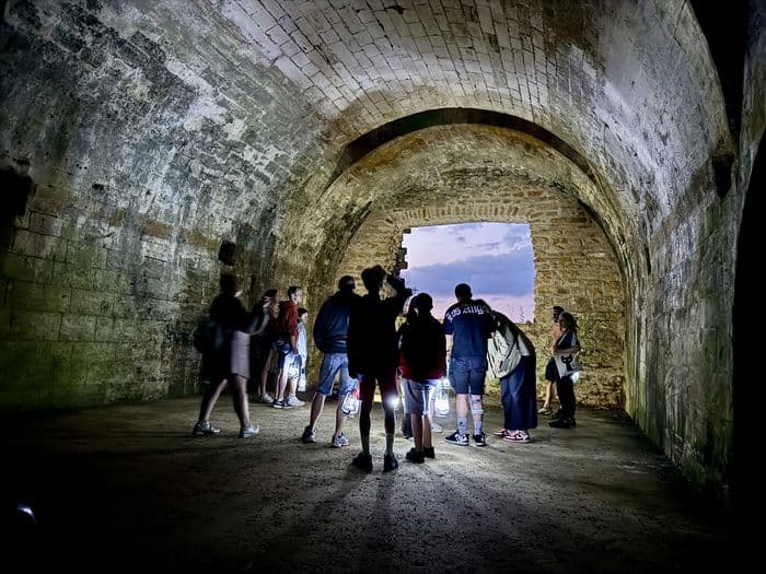 Visite insolite des souterrains de la Citadelle de Montmédy · photo 1