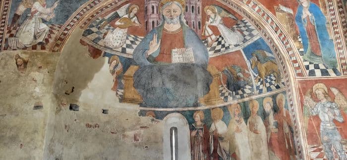 Chapelle romane St Thomas de Pastureccia, fresques remarquables,scène unique de l'enfer de Dante. · photo 1