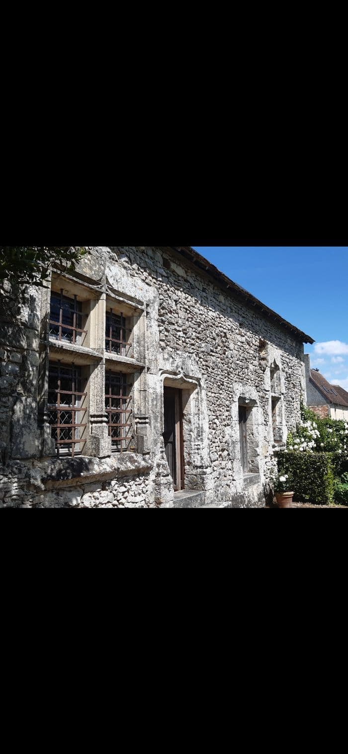 Maison dite de "Jeanne d'Arc" - ancien auditoire de justice du XVe siècle · photo 1