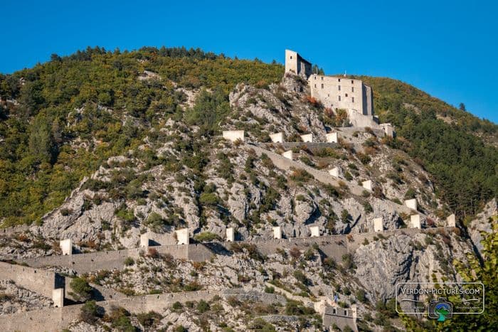 Découvrez la citadelle d'Entrevaux · photo 1