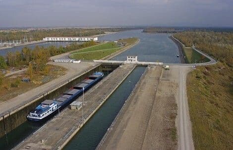 Accès au bajoyer de l'écluse EDF de Fessenheim · photo 1