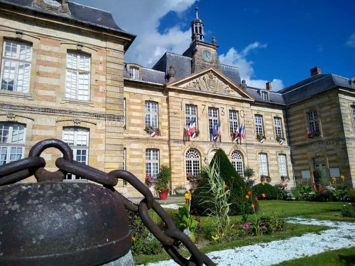 Visite guidée historique aux flambeaux à Sainte-Ménehould · photo 1