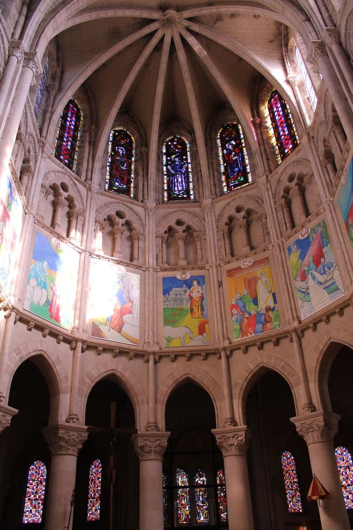 La restauration des vitraux de la basilique Notre-Dame-des-Miracles de Mayenne · photo 1
